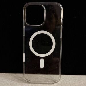 Apple Clear Mag safe iphone 15 pro max case